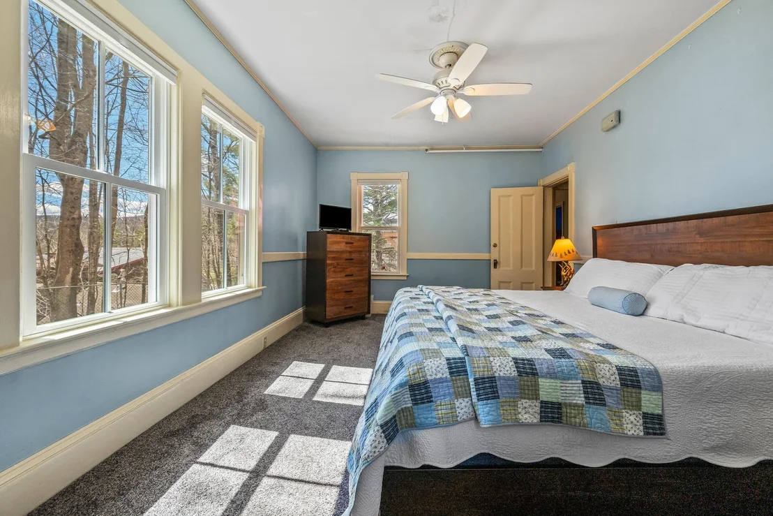 Photo of 12 Thorn Hill