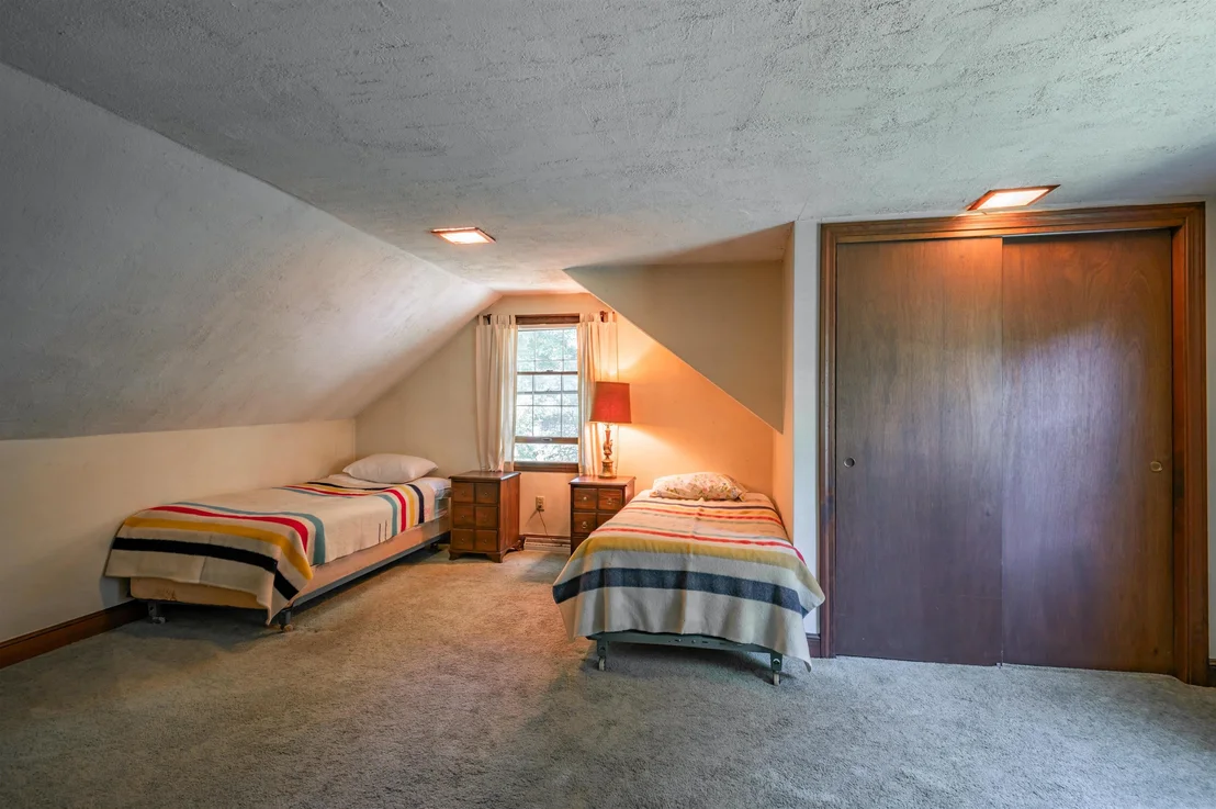 Photo of 6 Exeter
