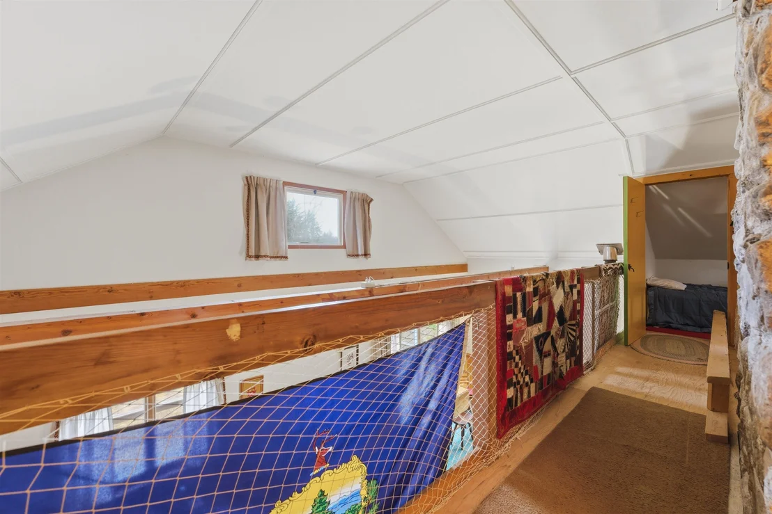 Photo of 2936 Hapgood Pond