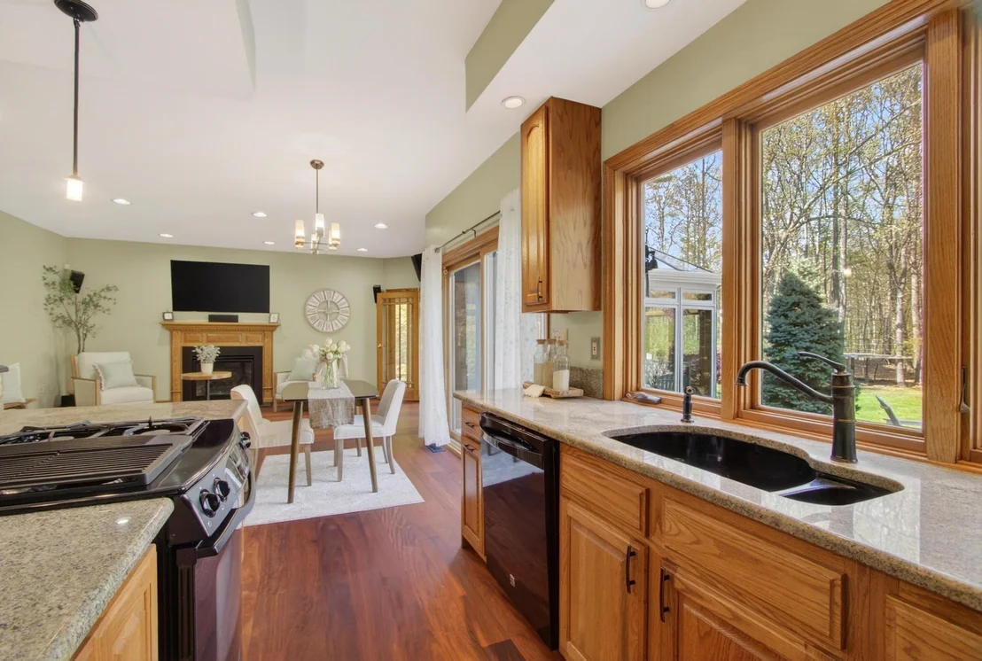 Photo of 55 Lazarus