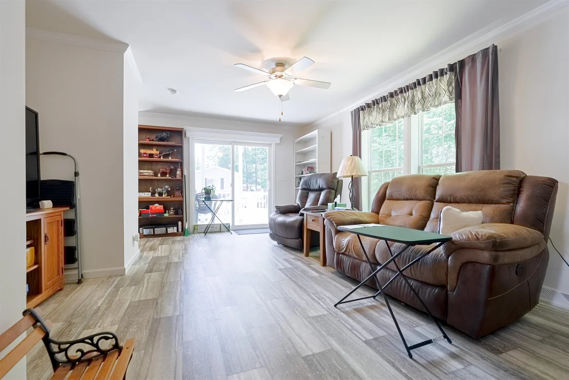 Photo of 139 Robinhood