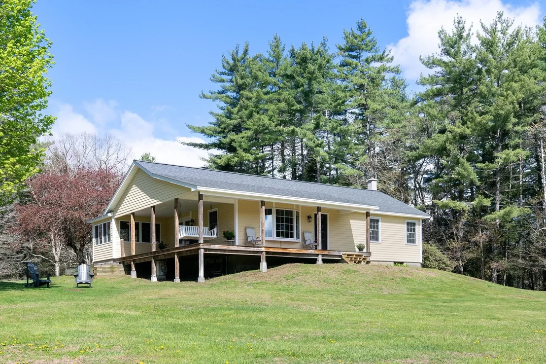 Photo of 88 Dummerston Station