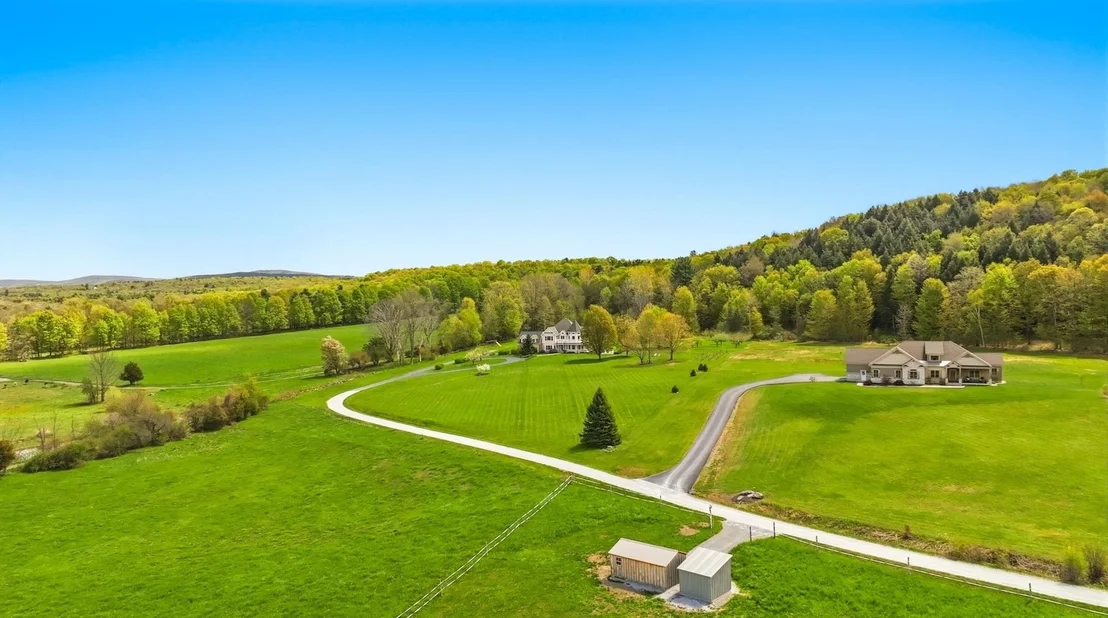 Photo of 302 Ledge Hill