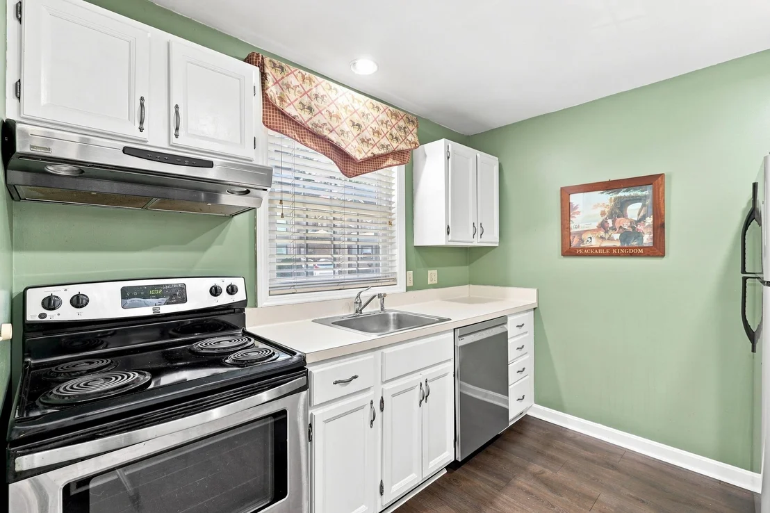 Photo of Unit 214 at 1465 Hooksett