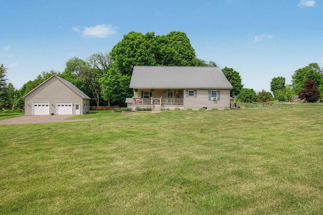 Photo of 2446 Carter Hill