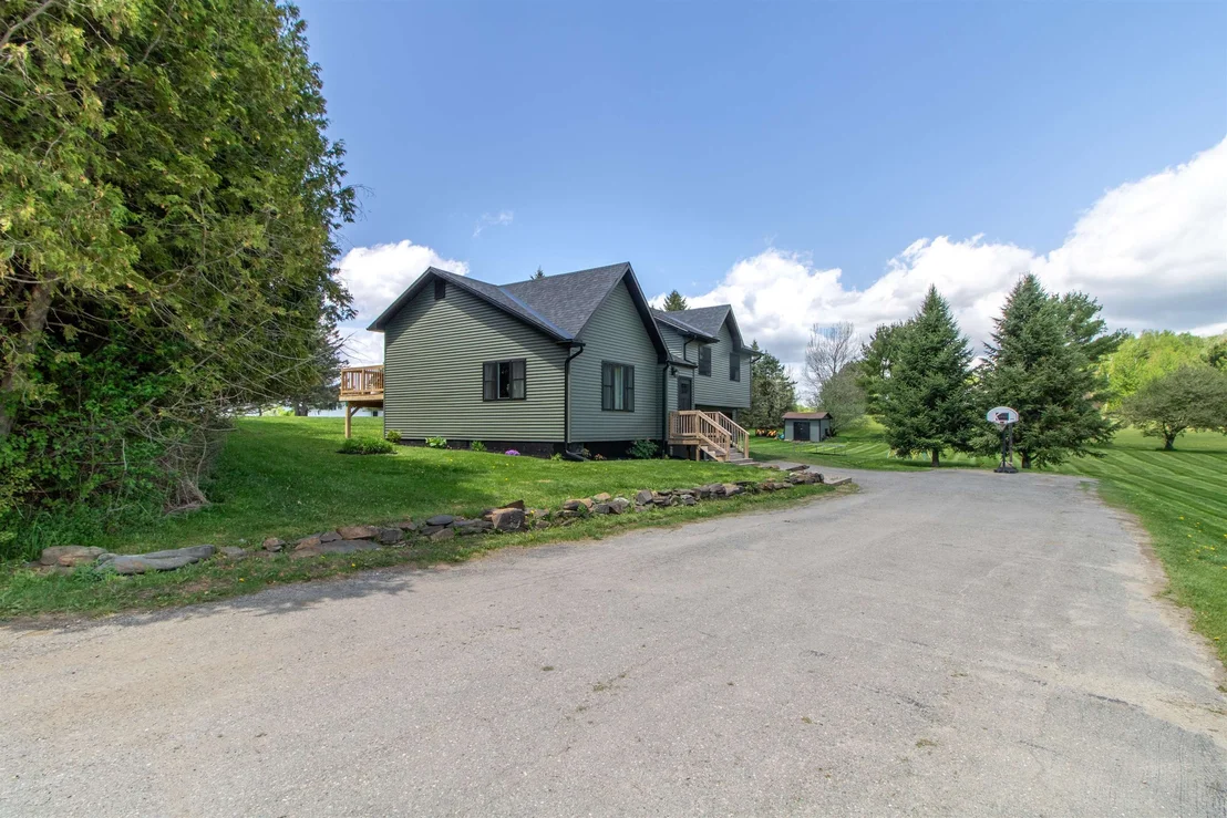 Photo of 287 Lakeview