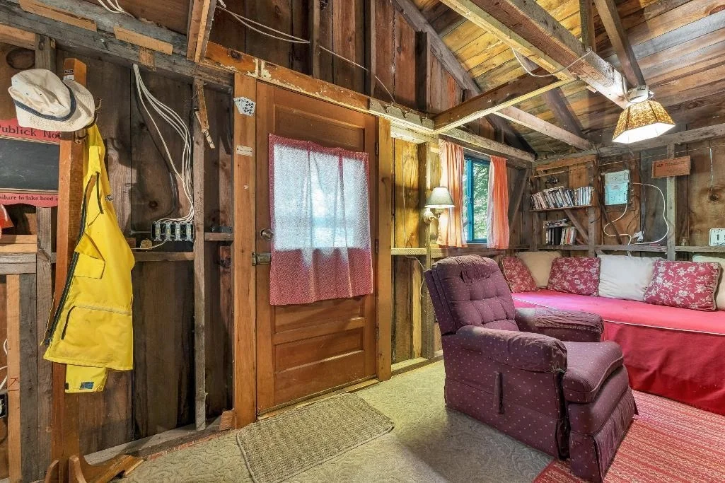 Photo of 32 Johnson Brook