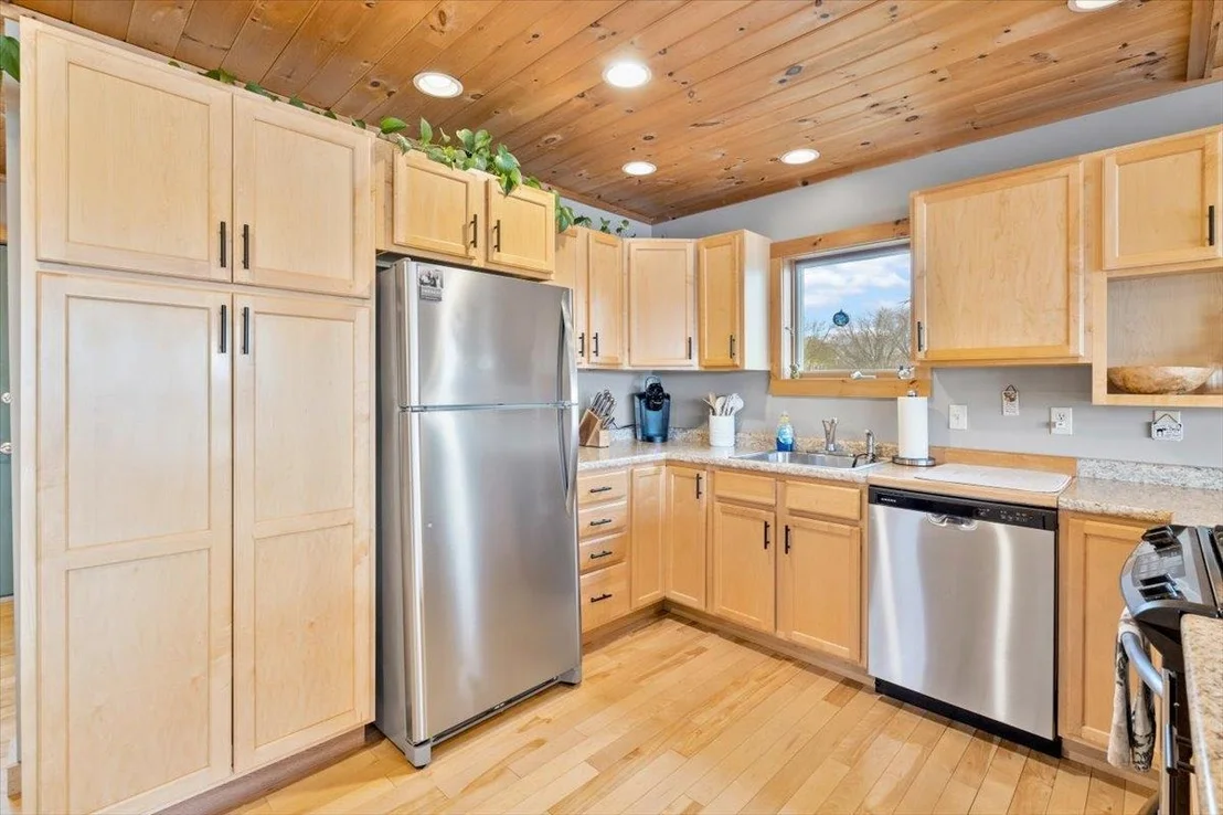 Photo of 68 Whitecap