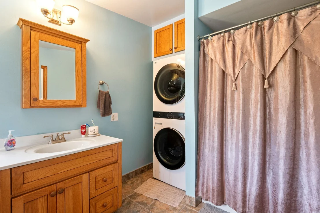 Photo of 351 Dickinson