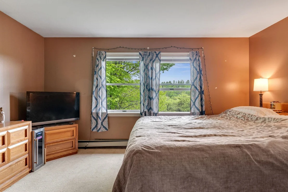 Photo of 387 Foote Brook