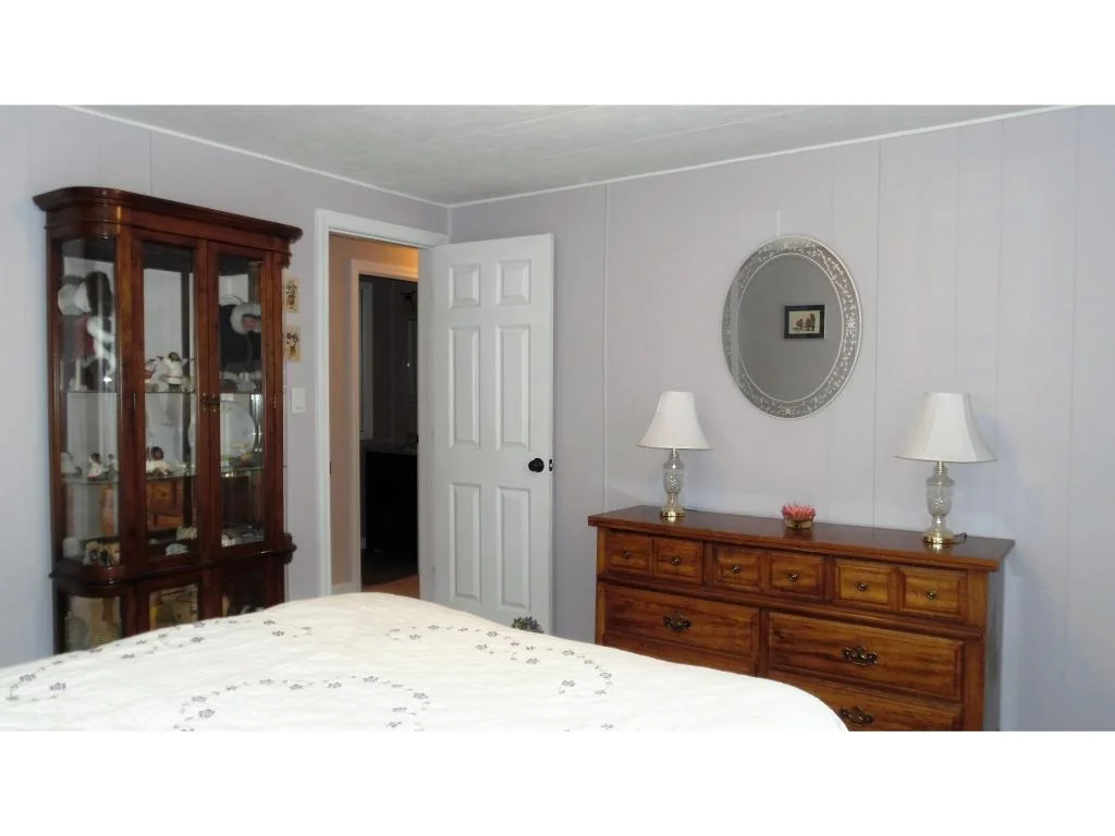 Photo of 235 Robin Hood Dr