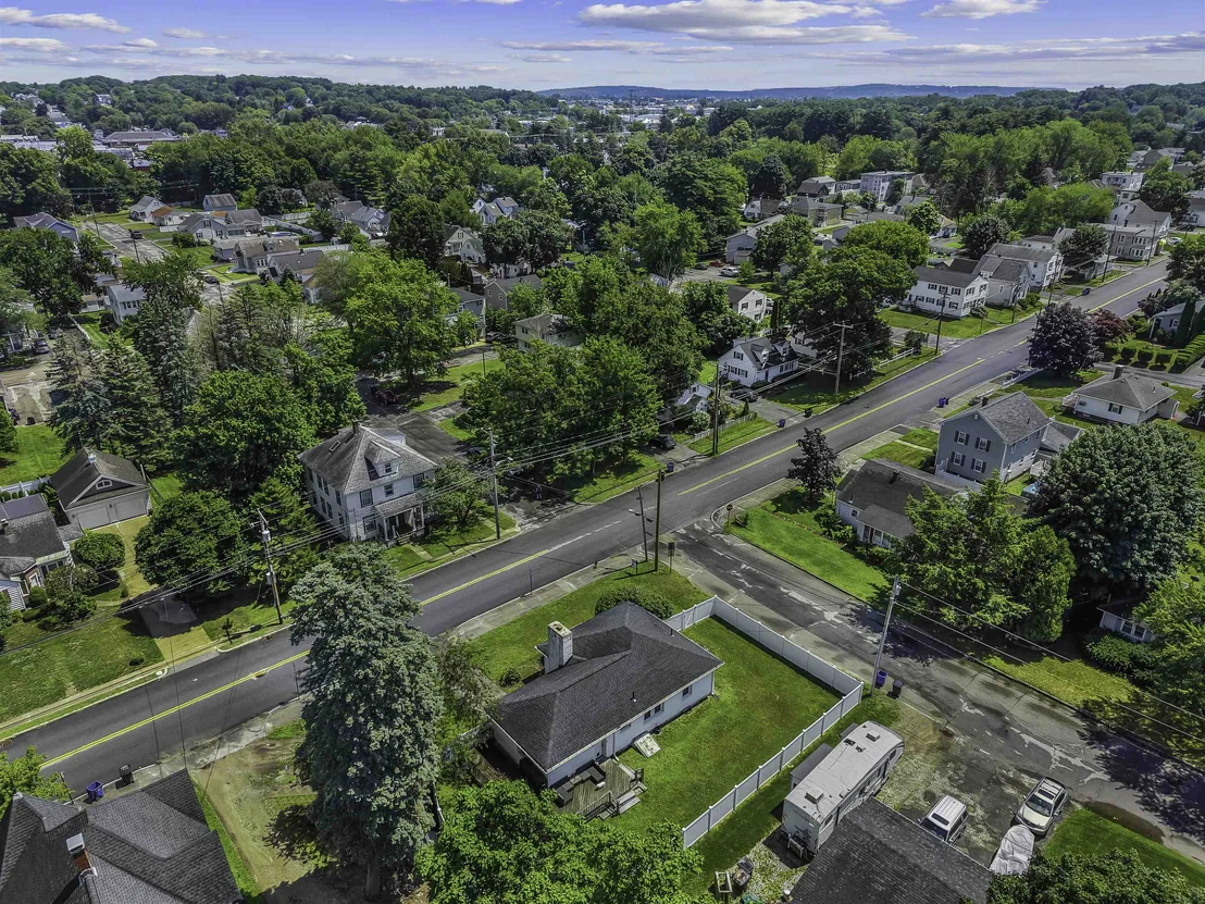 Photo of 222 Calef