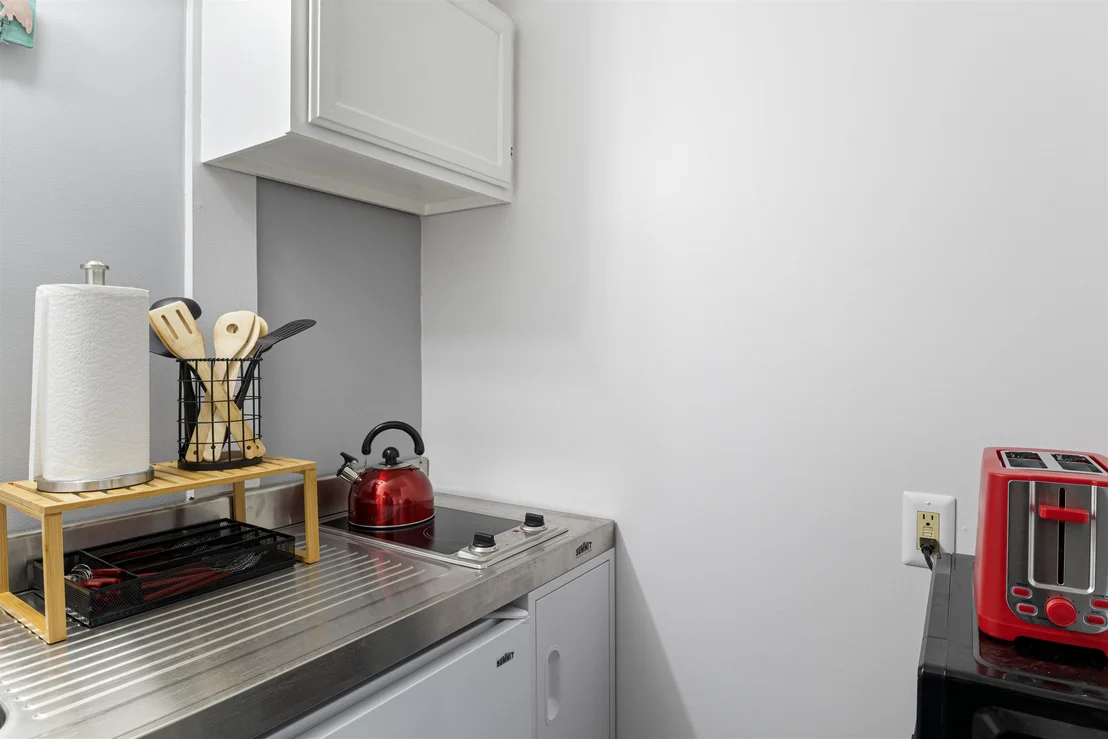Photo of Unit 11 at 933 Ocean