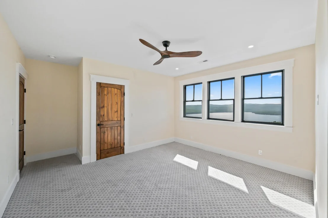 Photo of 4 Skyline