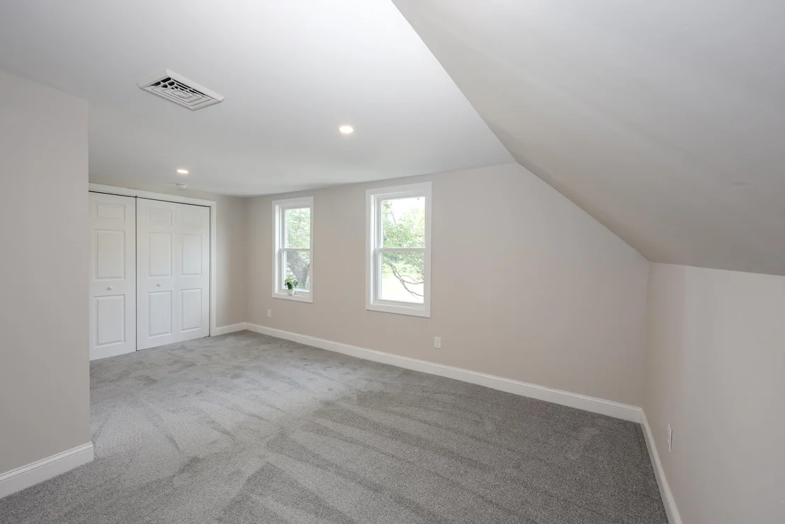 Photo of 32 Raymond