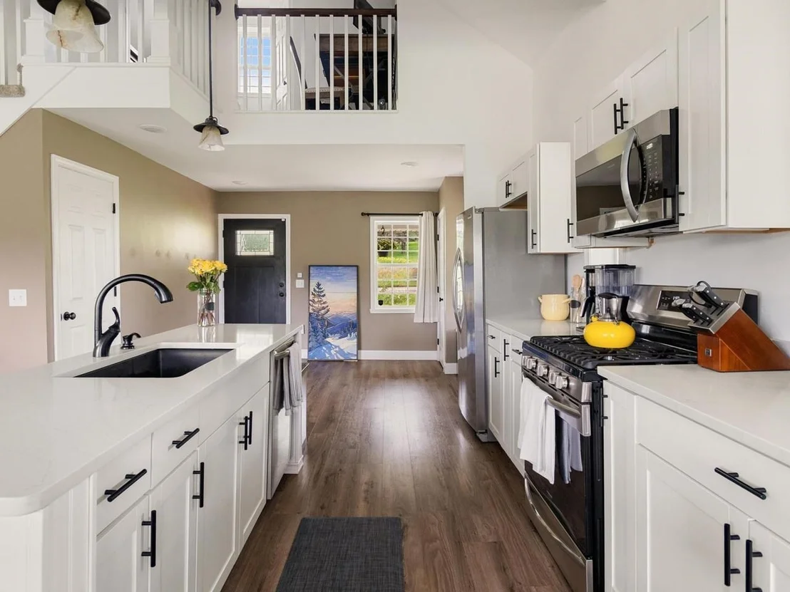 Photo of 3687 Oak Hill