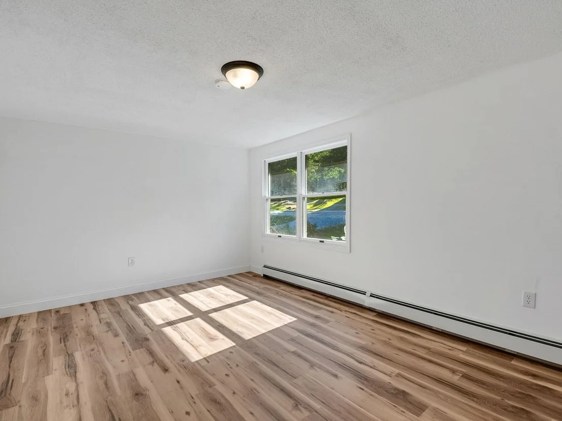 Photo of 335 Deer Run