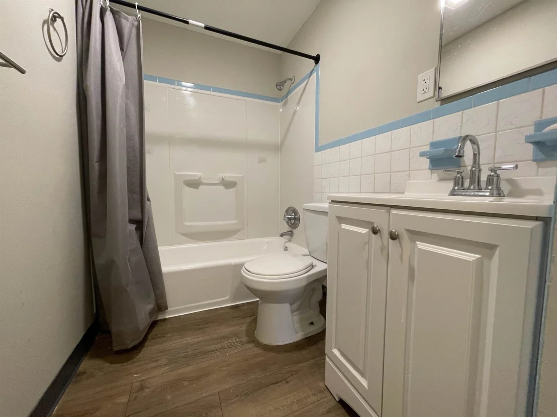 Photo of Unit 21 at 124 Mammoth