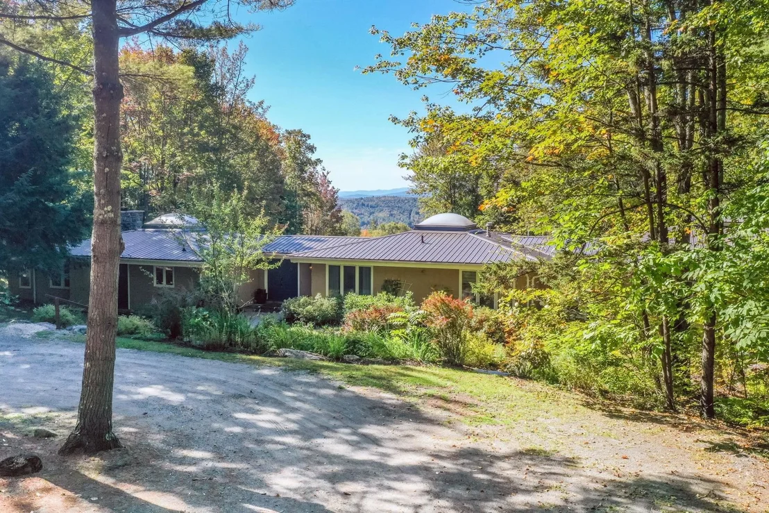 Photo of 835 Alpine View