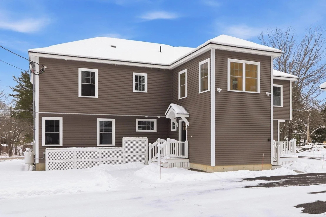Photo of Unit 2 at 665 Wallis