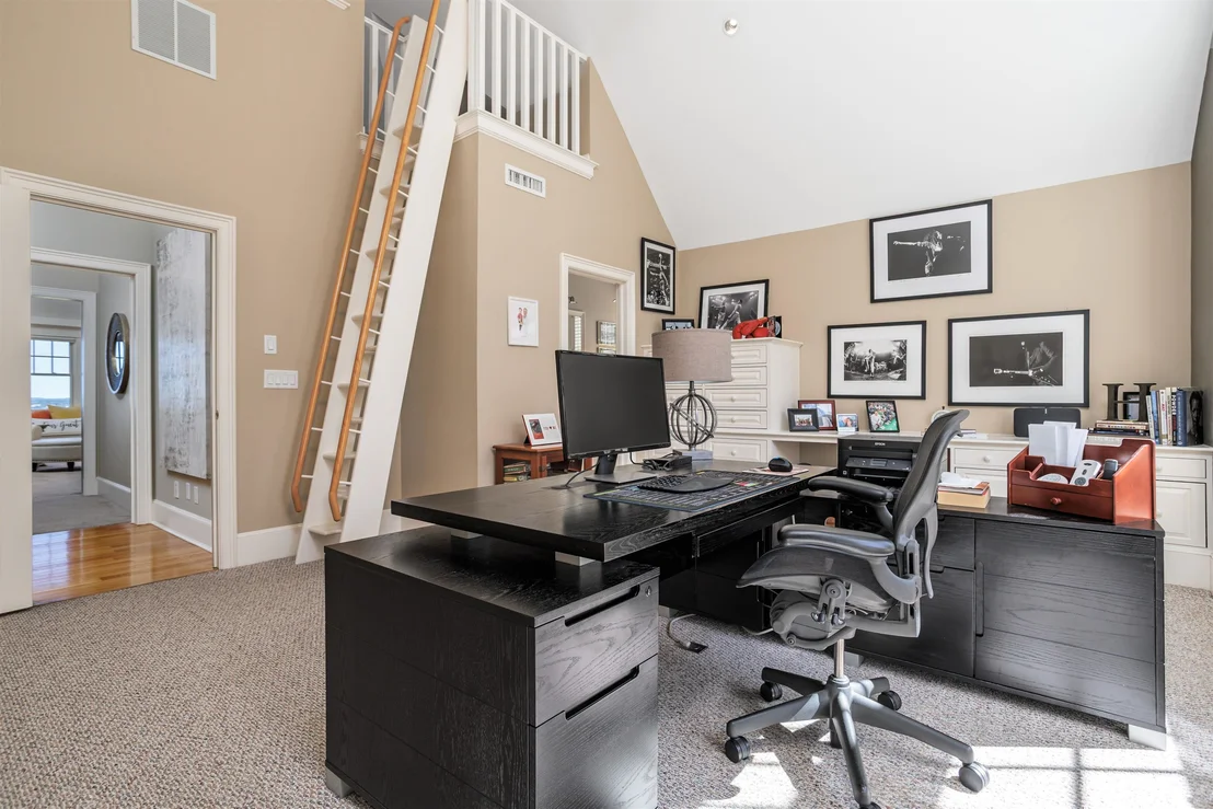 Photo of 19 Arrow Head