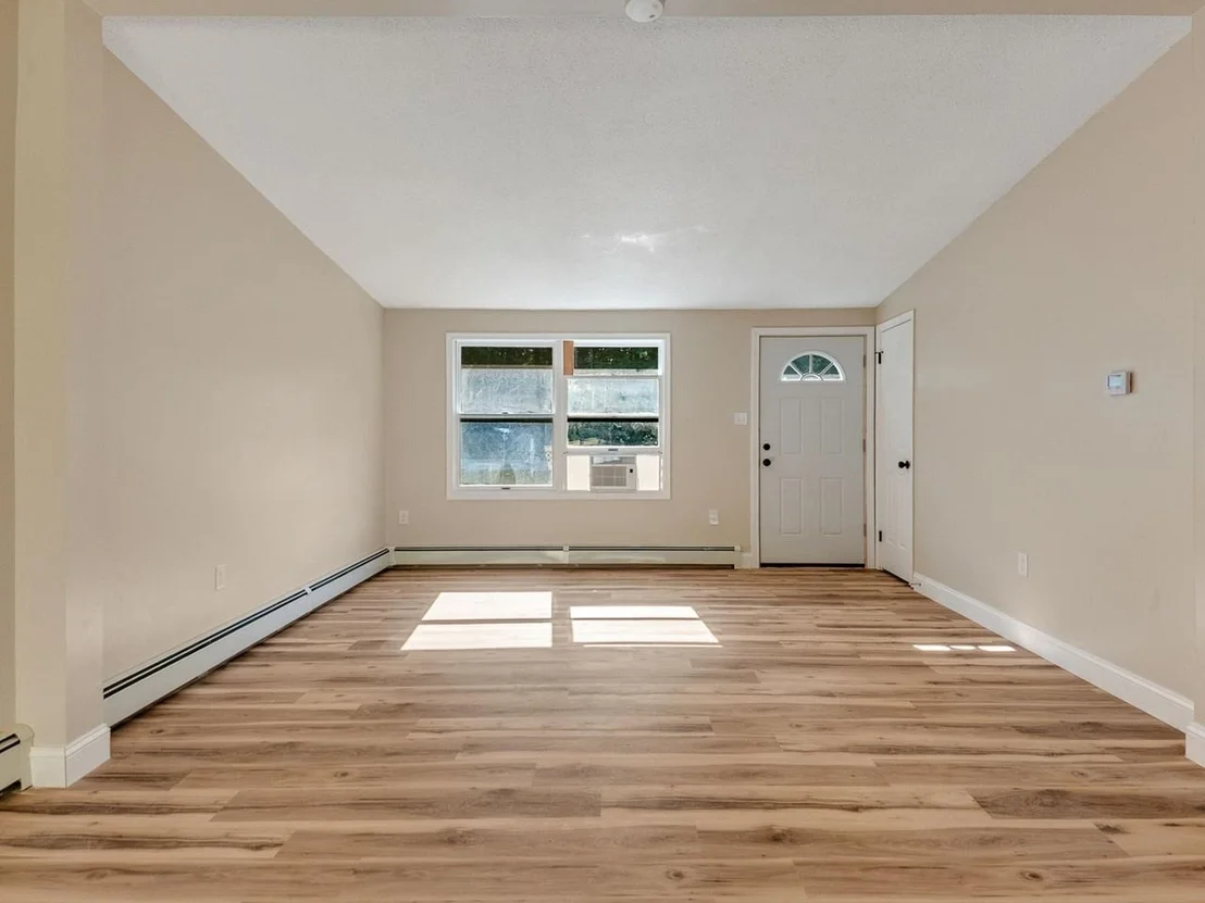 Photo of 335 Deer Run