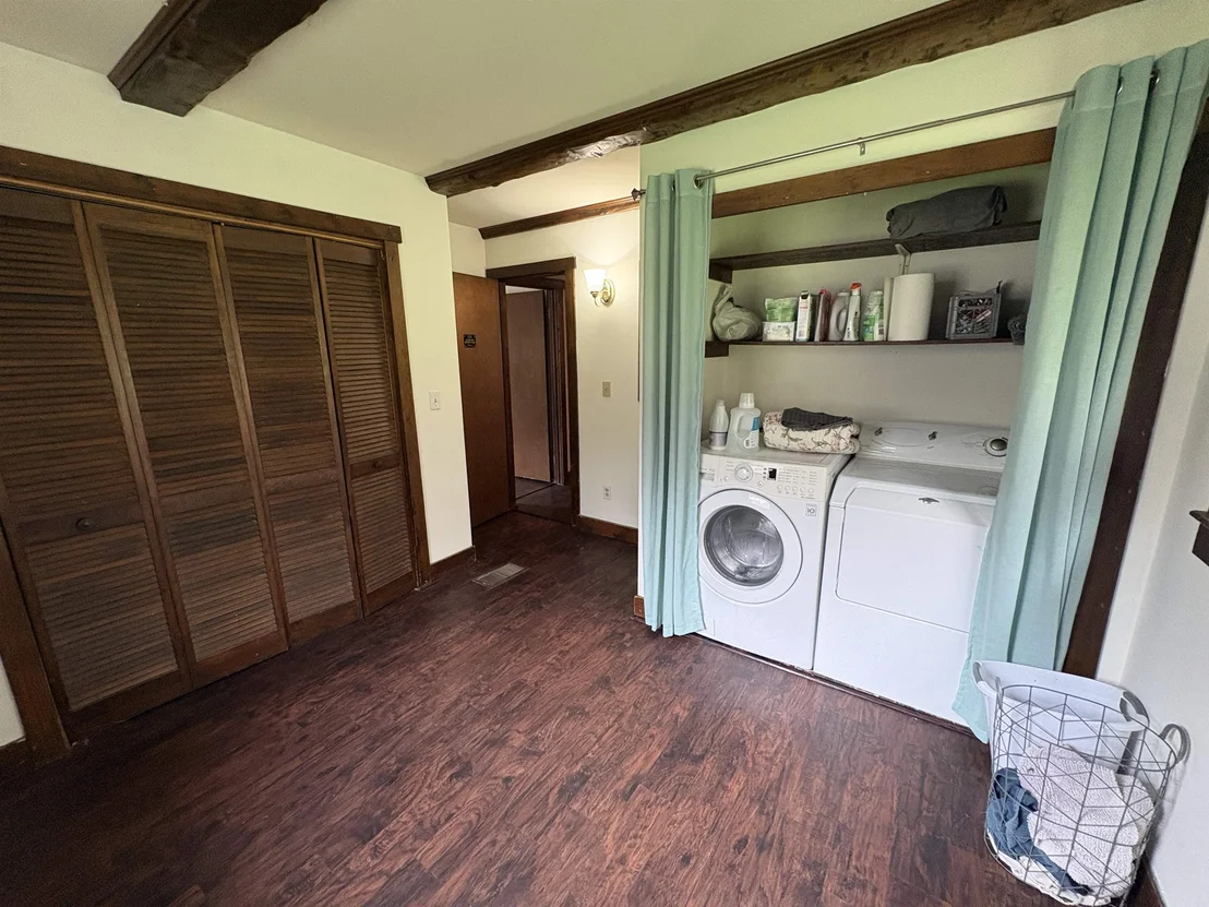 Photo of 1250 Braintree Hill