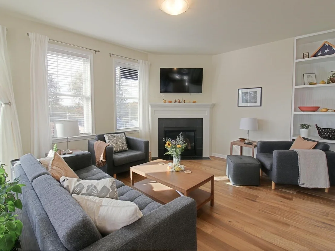 Photo of 115 Horseshoe