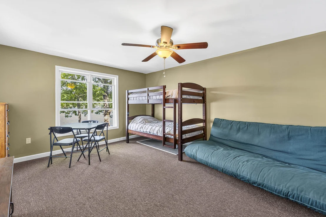 Photo of 6 Hideaway