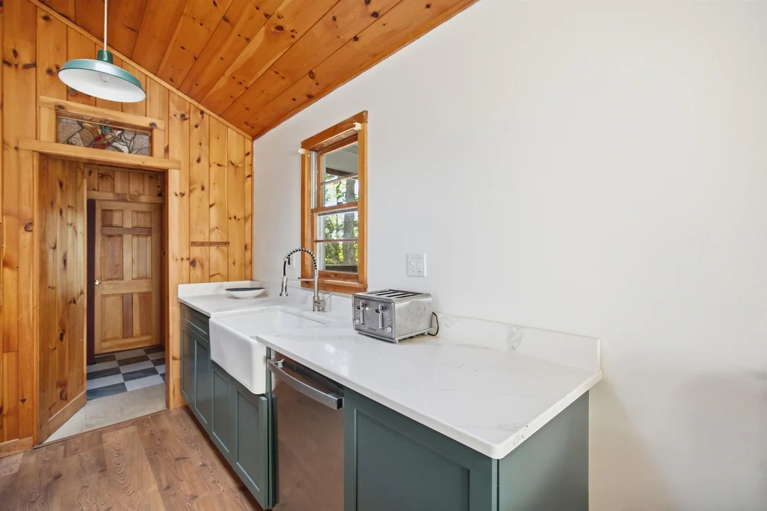 Photo of 310 Hemlock
