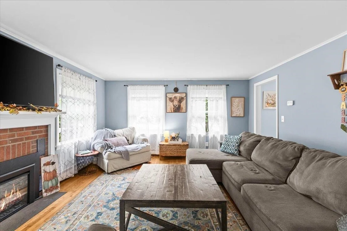 Photo of 6 Edgewood