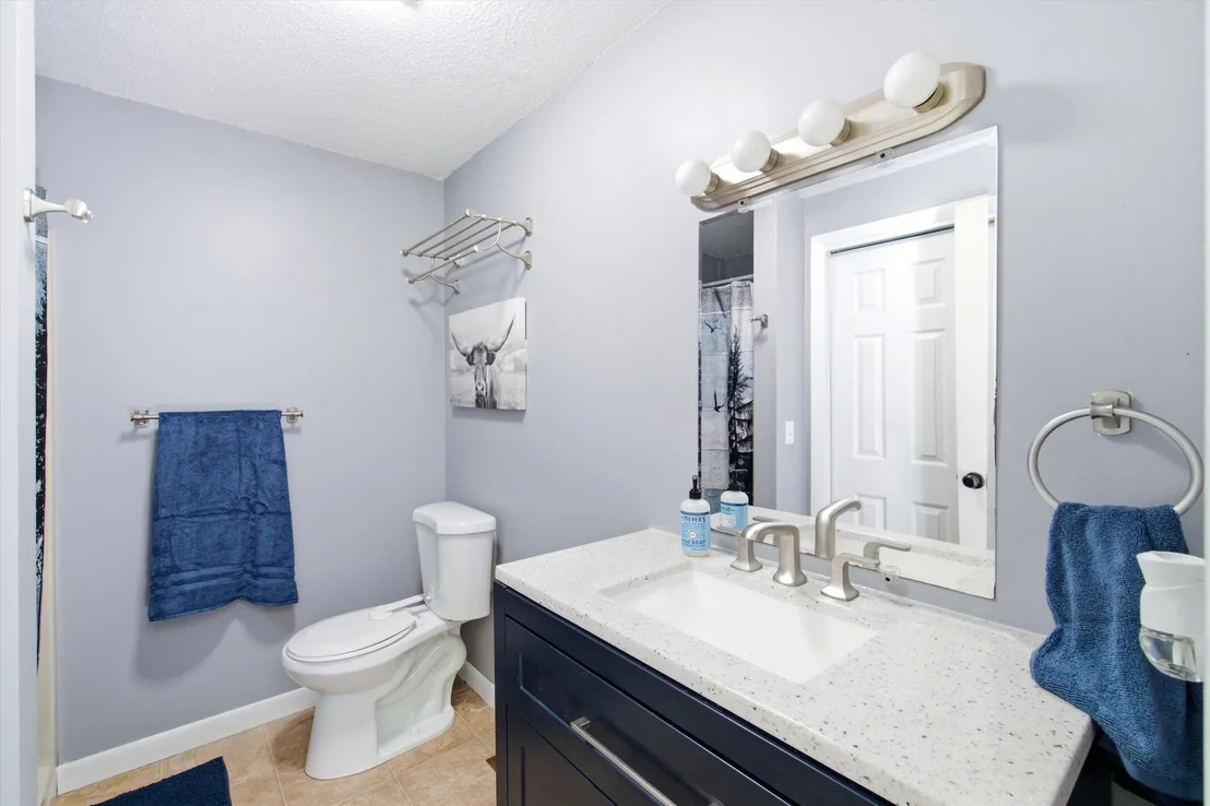 Photo of 103 Lacy