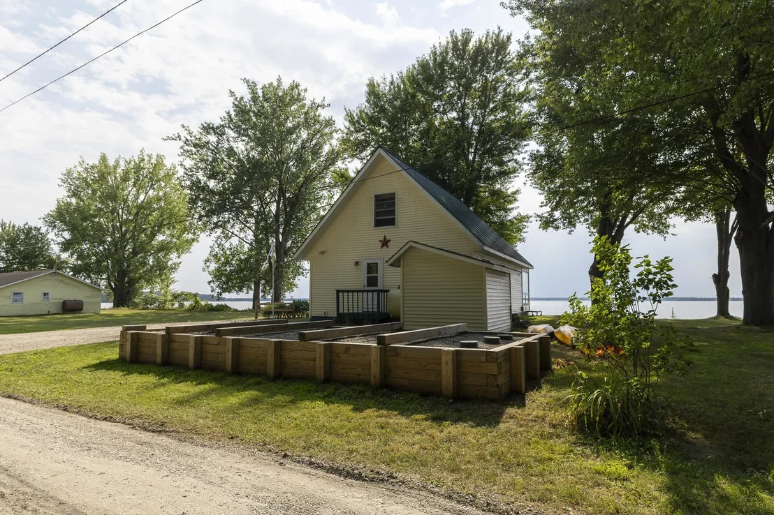 Photo of 502 Duck Point