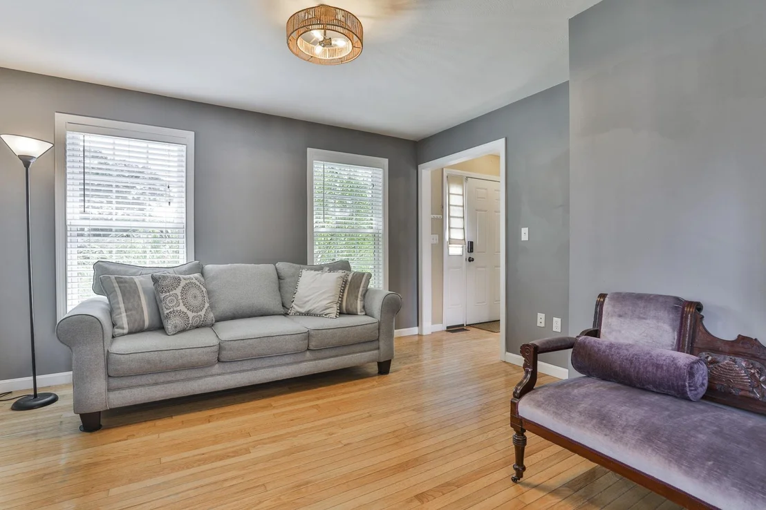 Photo of 5 Acton