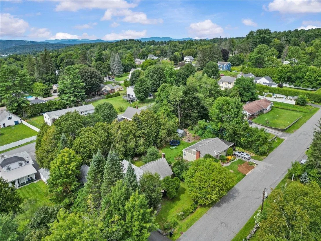 Photo of 6 Edgewood