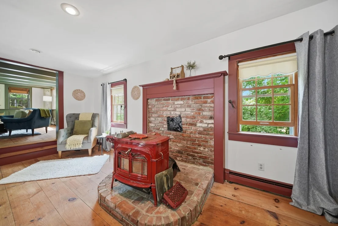 Photo of 60 Old Deerfield