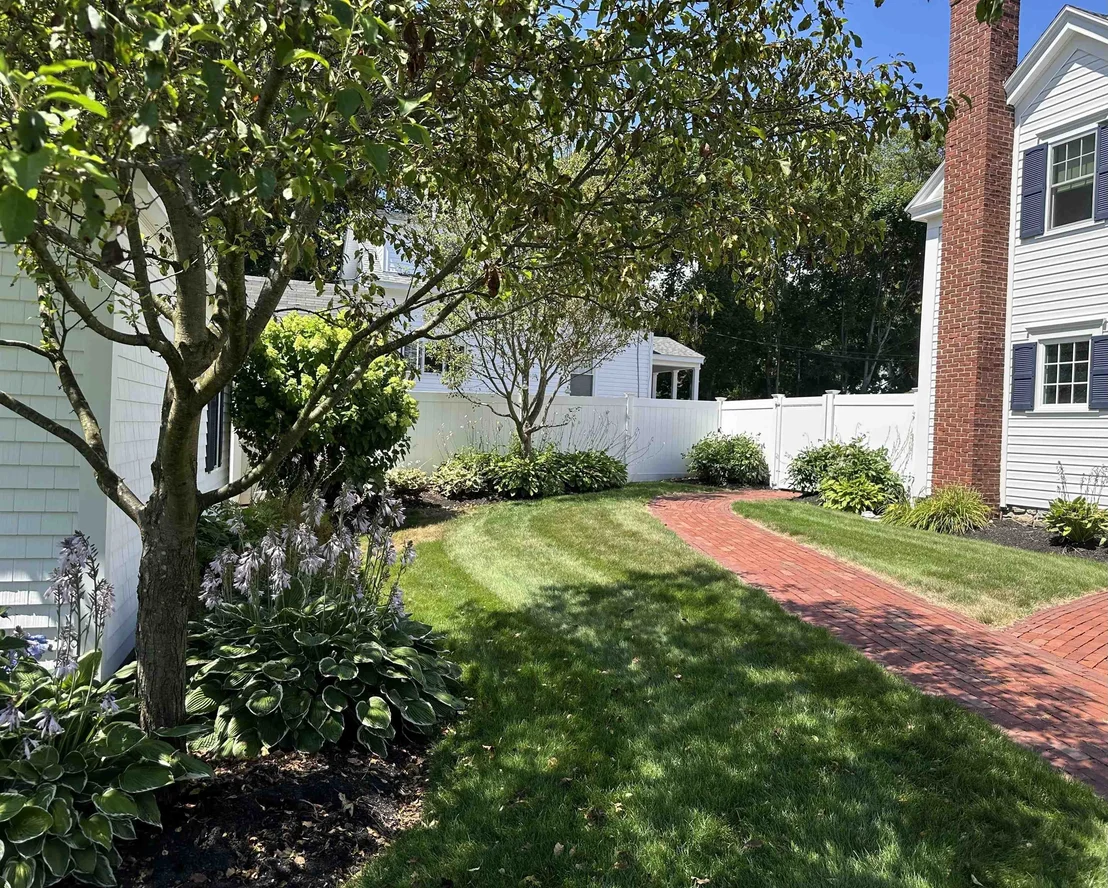 Photo of Unit 4 at 32 Cable