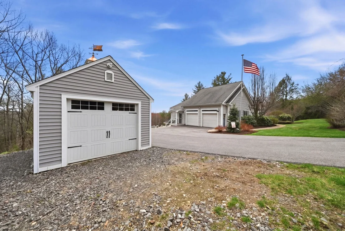 Photo of 8 Ledgewood