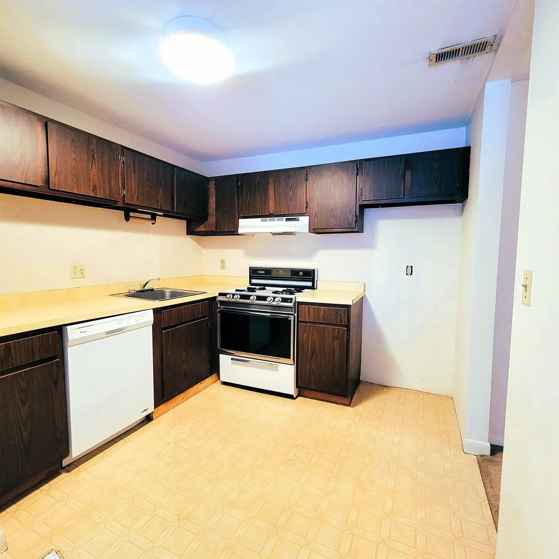 Photo of Unit 9 at 5 Brookside