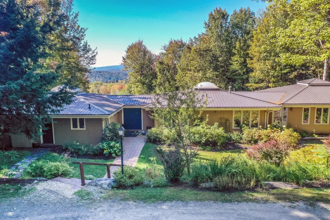 Photo of 835 Alpine View