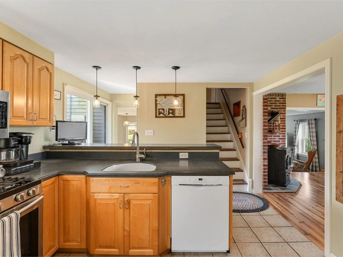Photo of 771 Robinson