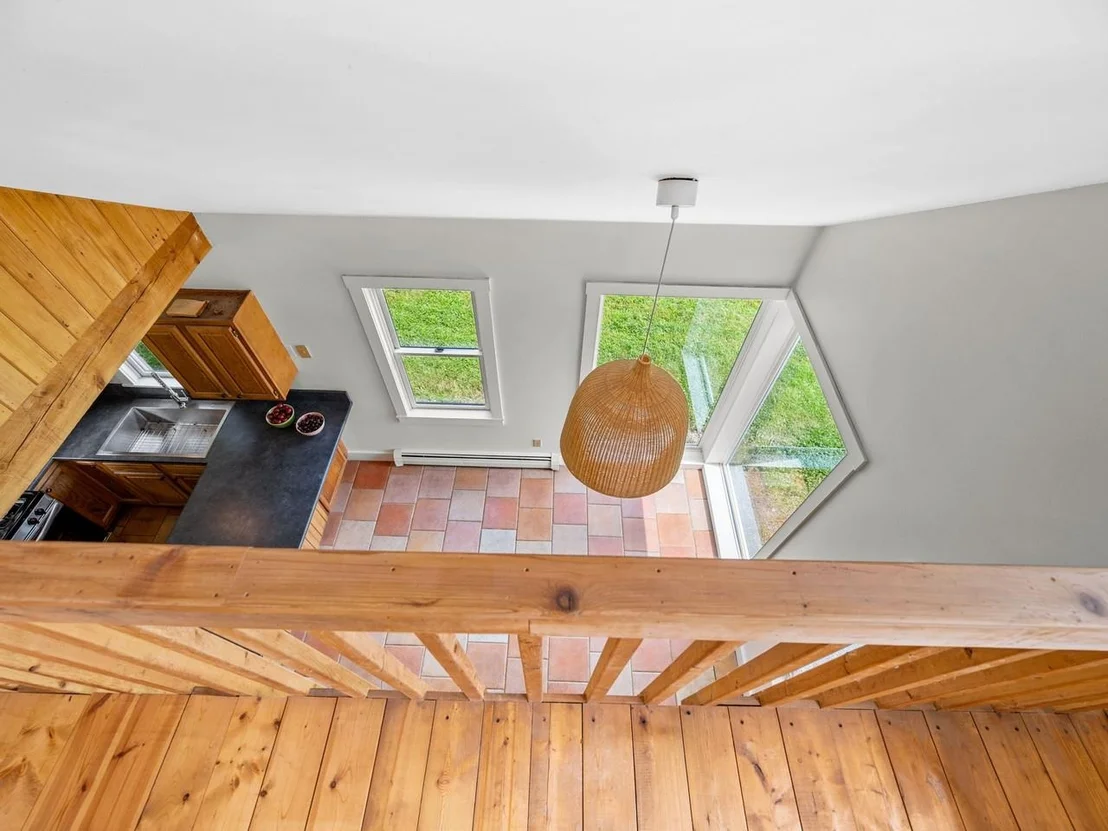 Photo of 663 Guyette