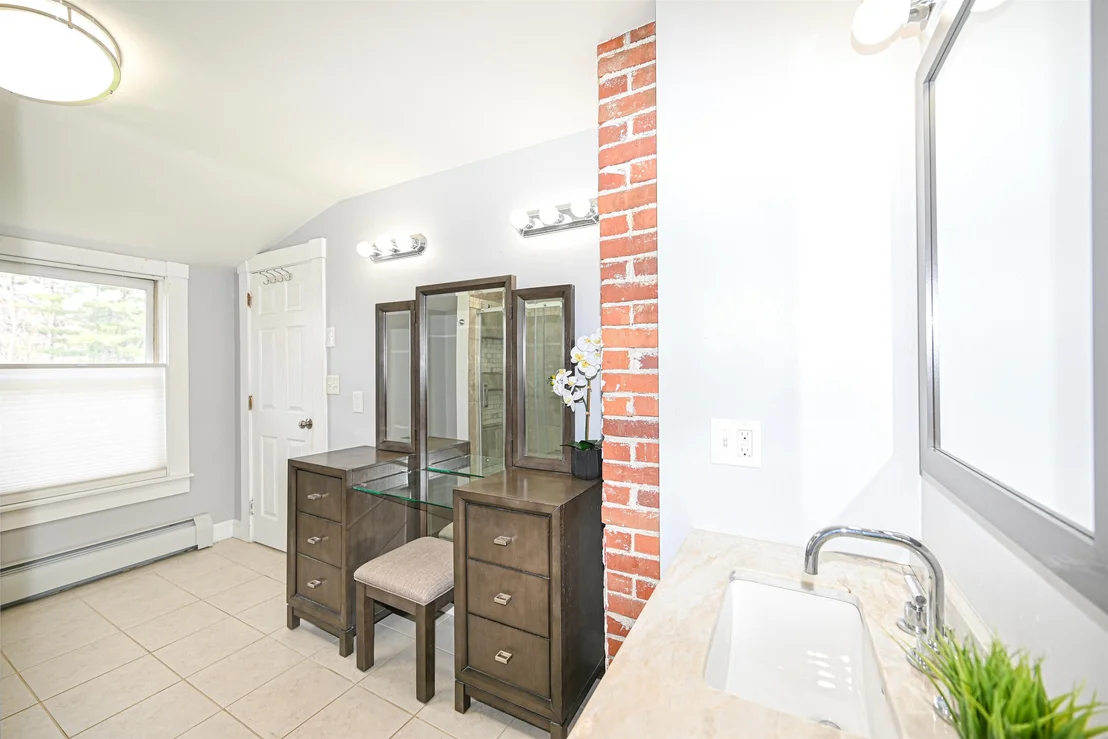 Photo of 16 Hale