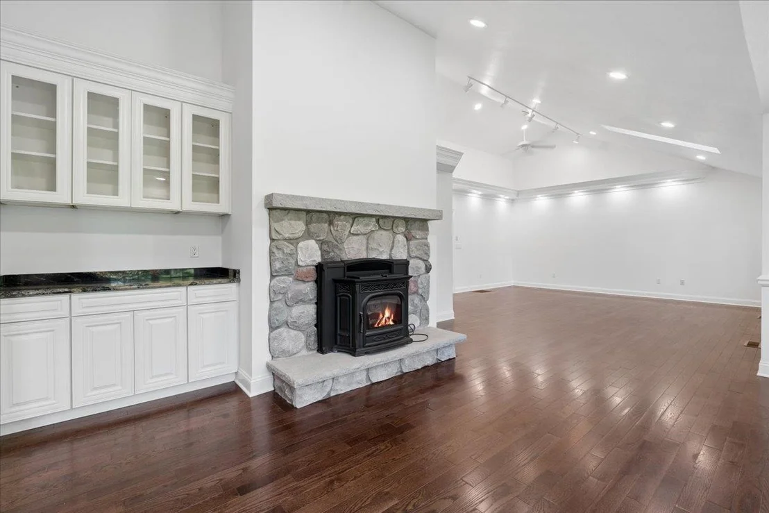 Photo of 32 Thornton Ferry Road II