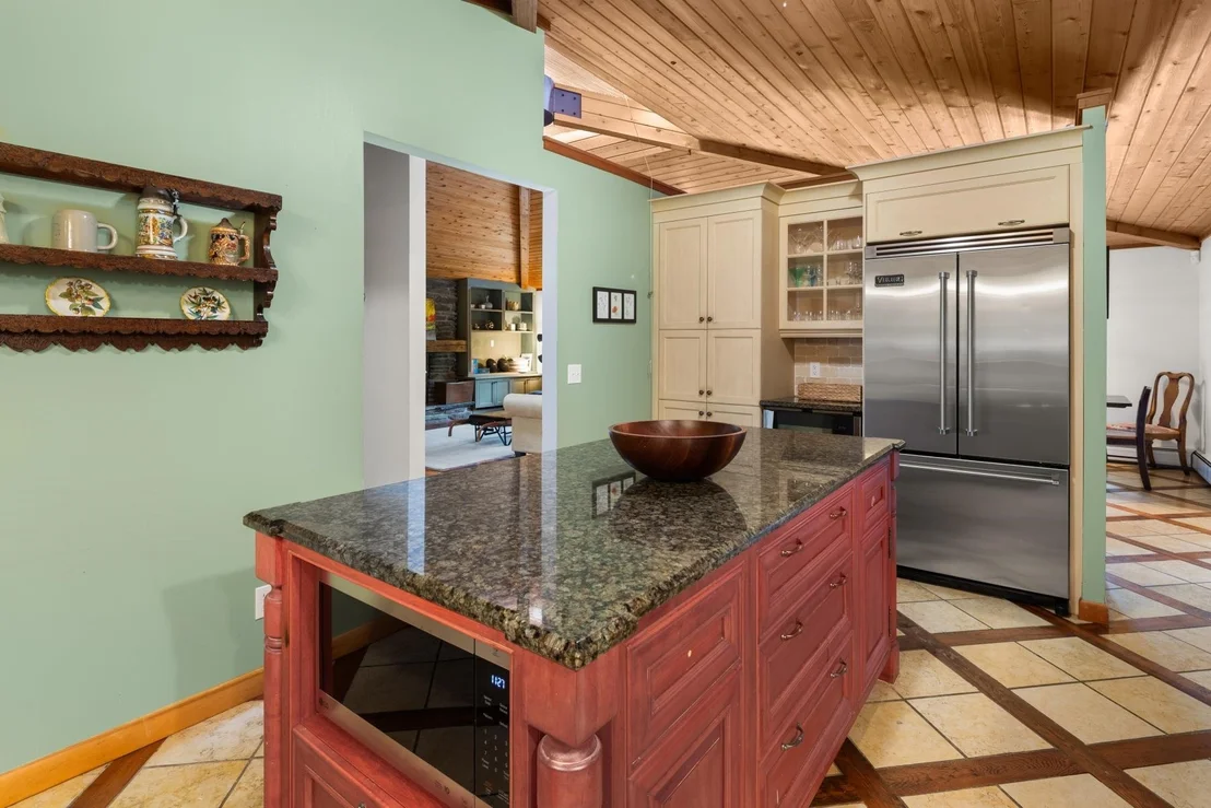 Photo of 835 Alpine View