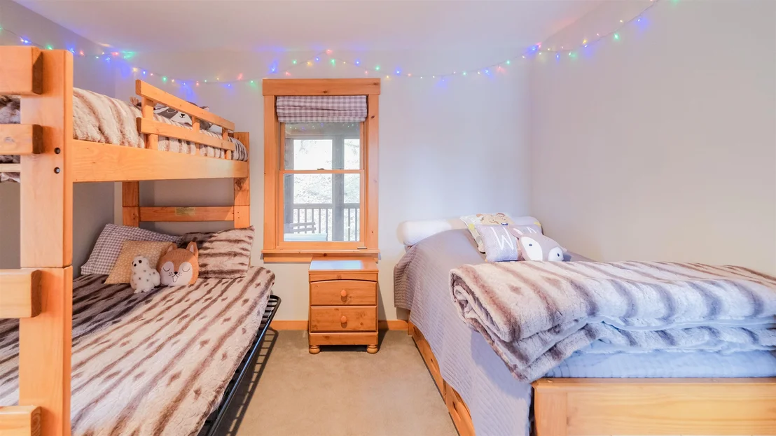 Photo of 48 Holly