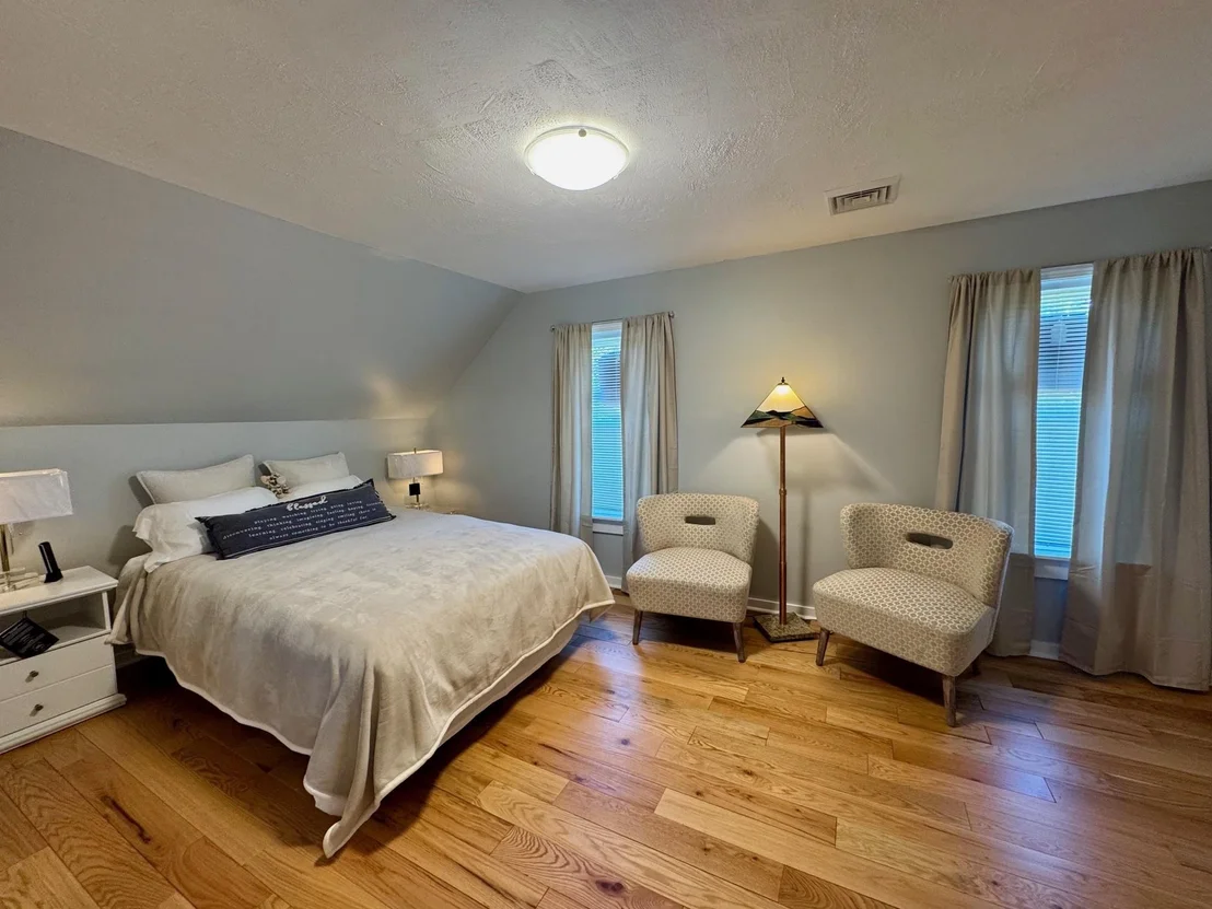 Photo of 42 Pine