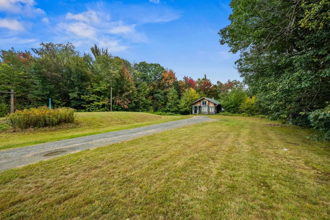 Photo of 1311 US Route 2