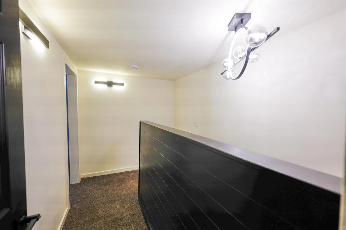 Photo of 37 Wright