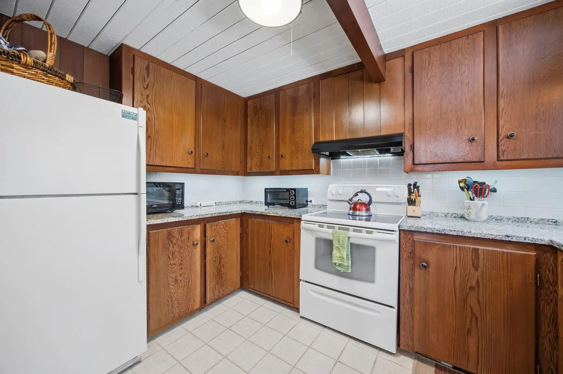 Photo of 70 Spring Hill